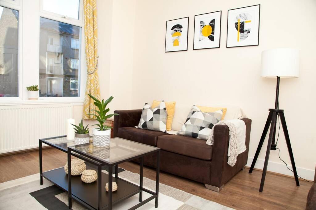 Snug - Logie Baird Apartment Helensburgh Ngoại thất bức ảnh